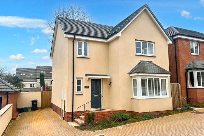 4 Bedroom Detached House For Sale In Maple Grove, Ivybridge, Devon, PL21