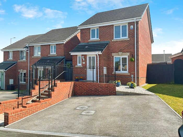3 Bedroom Detached House For Sale In Clos Gwaith Brics, Tondu, Bridgend, CF32