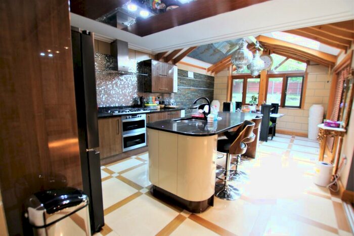 5 Bedroom Detached House For Sale In West End, Southampton, SO30