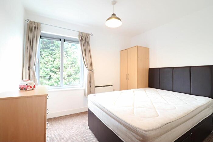 2 Bedroom Apartment To Rent In St James Mansions, Mount Stuart Square, Cardiff Bay, CF10