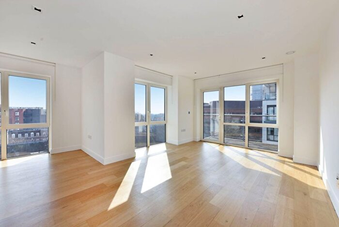 2 Bedroom Flat To Rent In Dickens Yard, Longfield Road, Ealing Broadway, W5