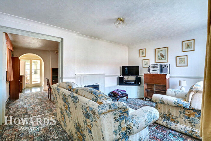 4 Bedroom Detached House For Sale In Blackheath Road, Lowestoft, NR33