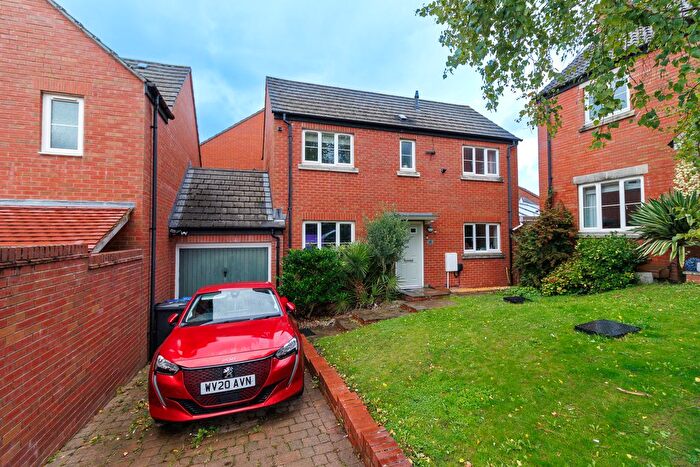 3 Bedroom Detached House For Sale In Spitalcroft Road, Devizes, SN10