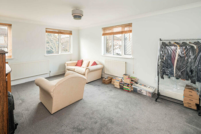 2 Bedroom Apartment To Rent In East Dulwich Grove, London, SE22