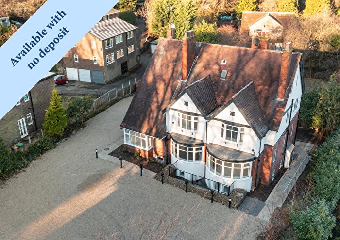 3 Bedroom Apartment To Rent In Large Duplex - Central Headingley, LS6