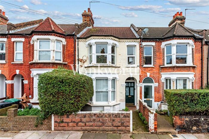 1 Bedroom Apartment For Sale In Gloucester Road, London, N17