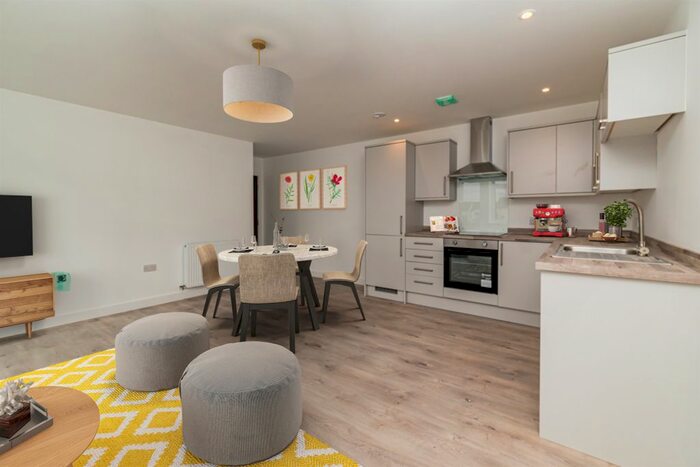 2 Bedroom Flat For Sale In Thame Road, Haddenham, Aylesbury, HP17