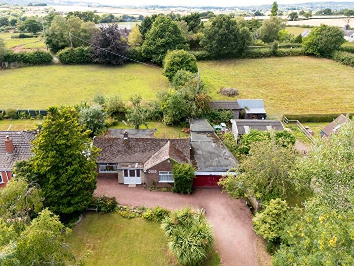 3 Bedroom Bungalow For Sale In Cross Lane Head, Bridgnorth, WV16