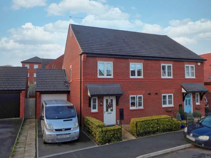 4 Bedroom Semi-Detached House For Sale In Heron Way, Nantwich, Cheshire CW5