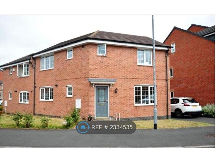 3 Bedroom Semi-Detached House To Rent In Barker Round Way, Burton-On-Trent, DE14
