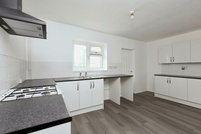 3 Bedroom Semi-Detached House To Rent In Gloucester Road, Gravesend, Kent, DA12