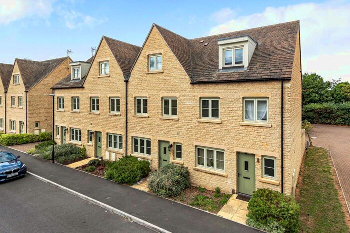 4 Bedroom Terraced House To Rent In Nightingale Way, South Cerney, Cirencester, GL7