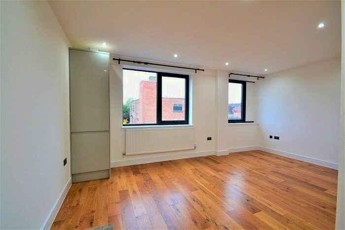 1 Bedroom Studio To Rent In High Street, Ruislip, HA4