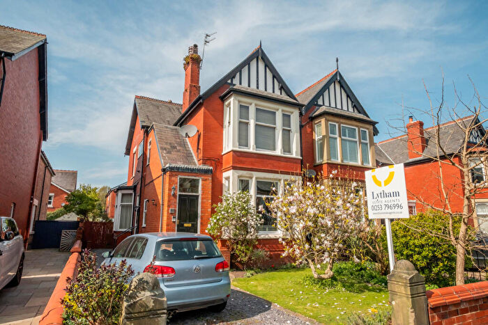 3 Bedroom Apartment For Sale In West Bank Avenue, Lytham St. Annes, FY8