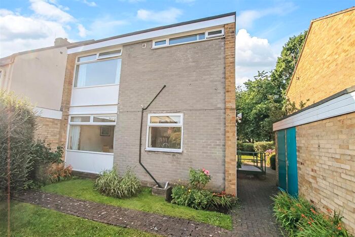 3 Bedroom Detached House For Sale In Felton Close, Newton Aycliffe, DL5