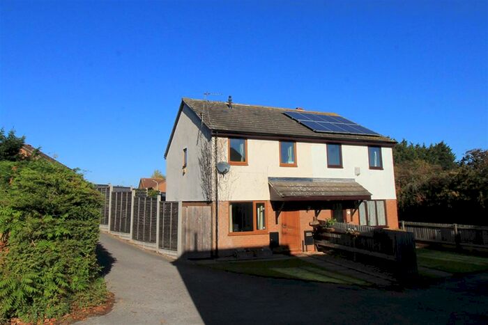 3 Bedroom Semi-Detached House To Rent In Wolsey Way, Loughborough, LE11