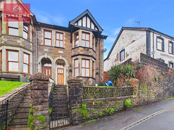 3 Bedroom End Terrace House For Sale In Ferndale Road, Tylorstown, Ferndale, CF43