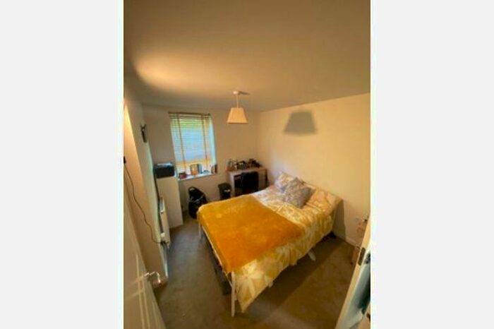 2 Bedroom Apartment To Rent In Tawny Grove, Coventry, West Midlands, CV4