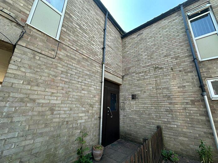 2 Bedroom Flat To Rent In Holyrood Walk, Corby, NN18