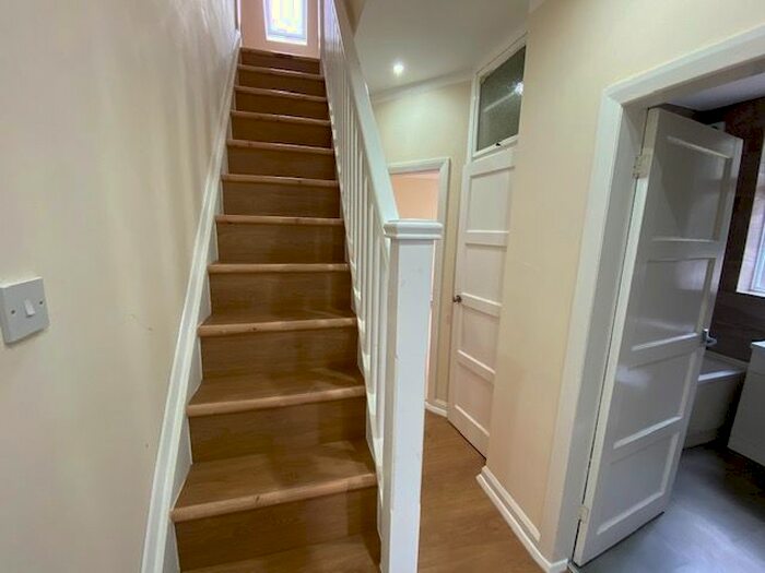 5 Bedroom Bungalow For Sale In Hasilwood Square, Coventry CV3