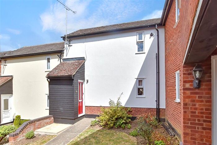 1 Bedroom Terraced House For Sale In Grosvenor Gardens, Billericay, Essex, CM12