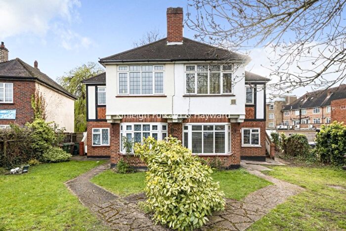 2 Bedroom Flat To Rent In Malden Road, Sutton, SM3