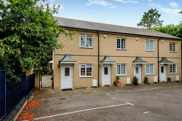 2 Bedroom Terraced House To Rent In Sunningdale, Berkshire, SL5