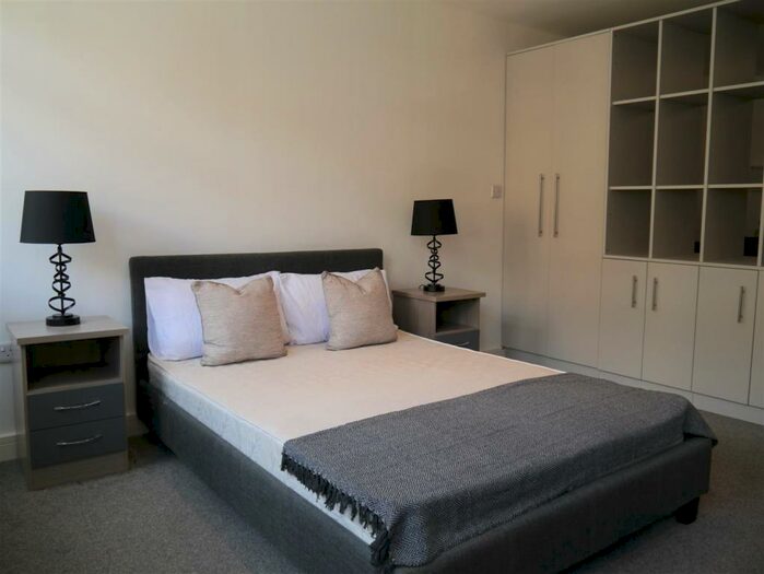 1 Bedroom Apartment To Rent In Regal House, George Street, Hull, HU1