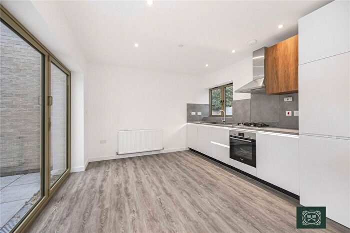 2 Bedroom House For Sale In North Circular Road, Palmers Road, N13