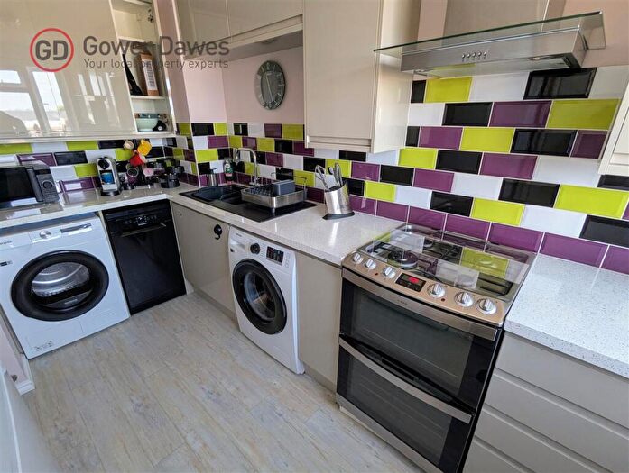 3 Bedroom Maisonette To Rent In Chieftan Drive, Purfleet-on-Thames, RM19