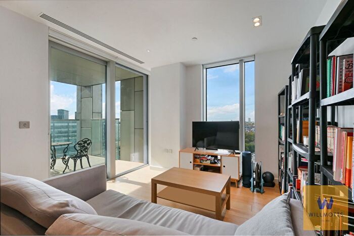 2 Bedroom Flat For Sale In City Road, London, EC1V