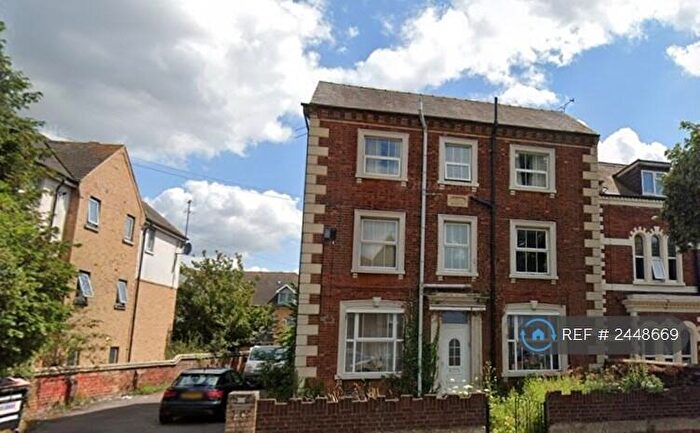1 Bedroom Flat To Rent In Ampthill Road, Bedford, MK42