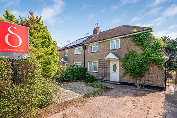 2 Bedroom Semi-Detached House For Sale In Campfield Road, Hertford, SG14
