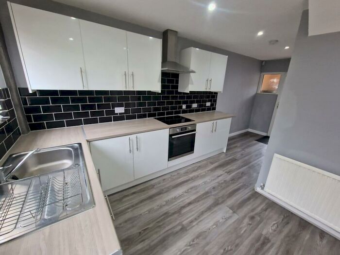 3 Bedroom House To Rent In New Cheltenham Road, Bristol, BS15