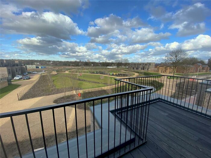 4 Bedroom Semi-Detached House To Rent In Turnstile Walk, Castle Irwell, Salford, M6