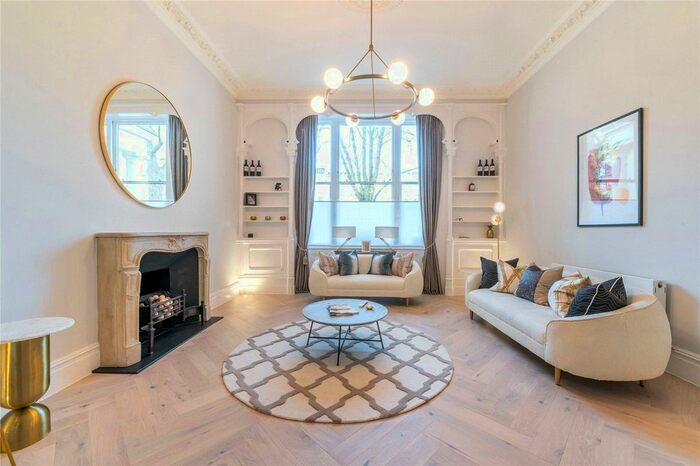 2 Bedroom Flat To Rent In Cleveland Square, London, W2