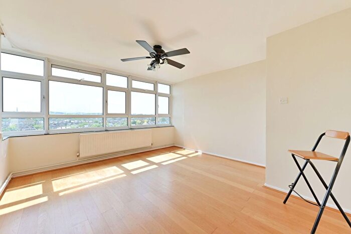 2 Bedroom Flat To Rent In Felsham Road, West Putney, London, SW15
