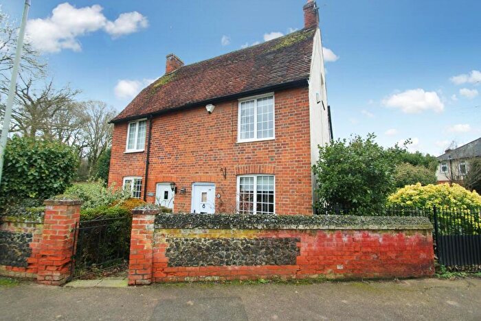 3 Bedroom Semi-Detached House To Rent In Elm Road, Bishop's Stortford, CM23
