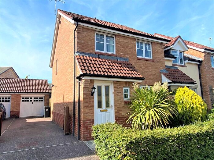 3 Bedroom Terraced House To Rent In Warres Road, Taunton, TA2