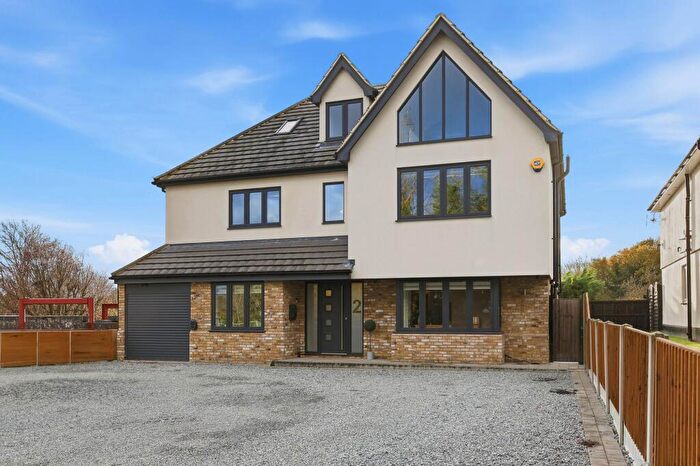 6 Bedroom Detached House For Sale In Noak Hill Close, Billericay, CM12