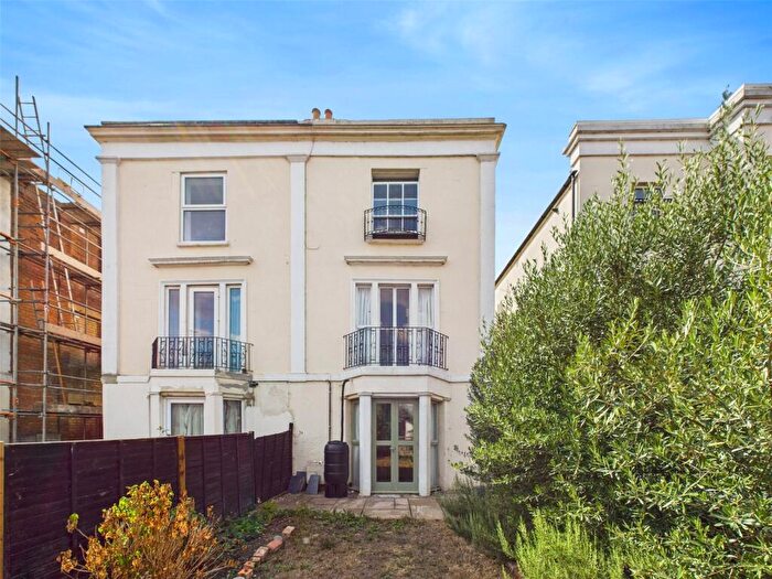 4 Bedroom Semi-Detached House For Sale In Kingsholm Road, Gloucester, GL1