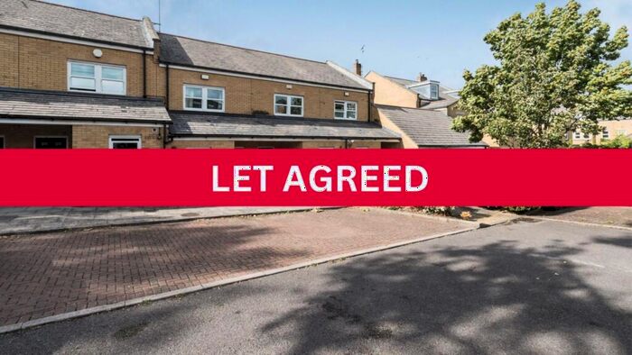 2 Bedroom Terraced House To Rent In Nightingale Mews, Kennington, London, SE11