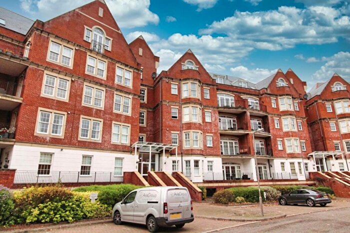 2 Bedroom Penthouse For Sale In Rhapsody Crescent, Warley, CM14