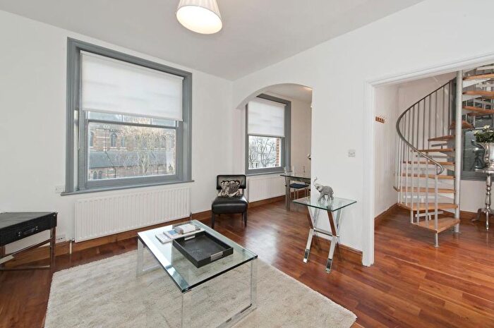 4 Bedroom Flat To Rent In Harrington Road, South Kensington, SW7
