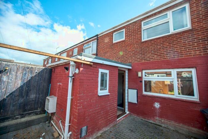 3 Bedroom Terraced House To Rent In Ladyside Close, Hull, East Riding Of Yorkshire, HU7