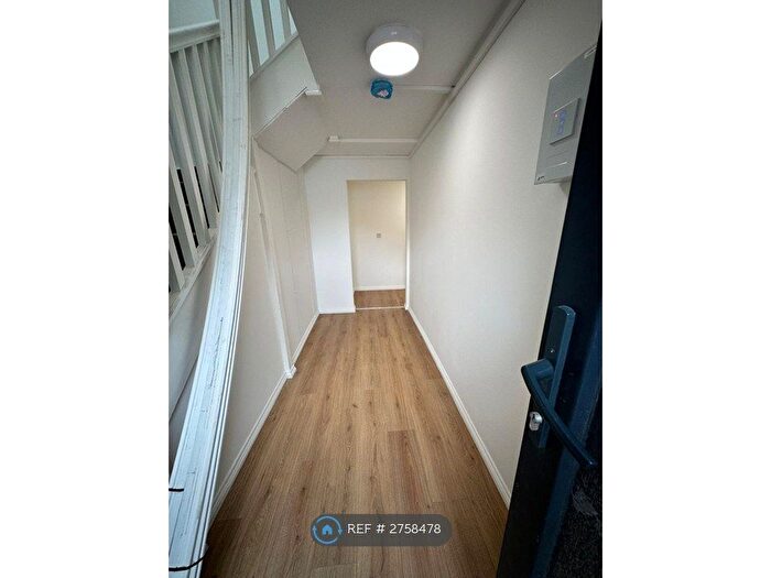 2 Bedroom Flat To Rent In Naran House, Mansfield, NG18