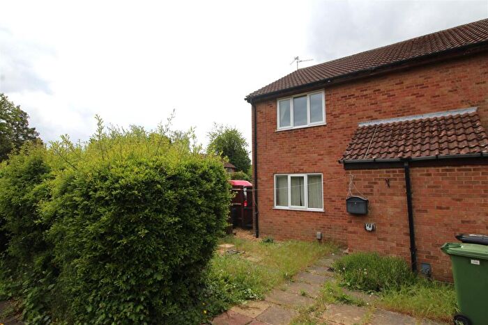 1 Bedroom Maisonette For Sale In Somerville, Werrington, Peterborough, PE4