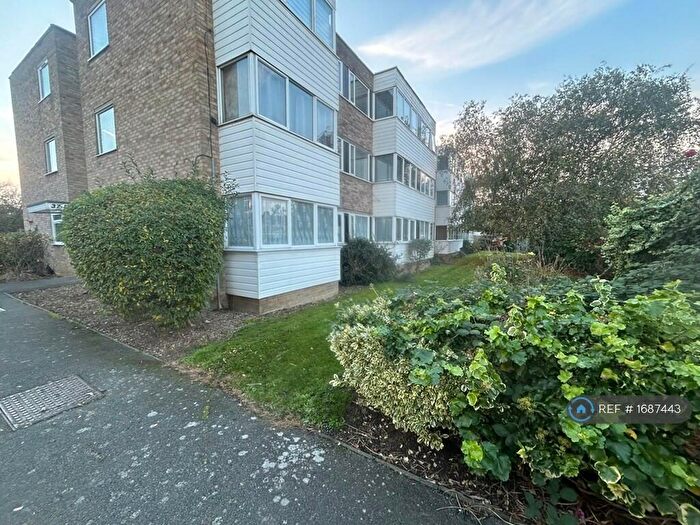2 Bedroom Flat To Rent In Winston Close, Romford, RM7