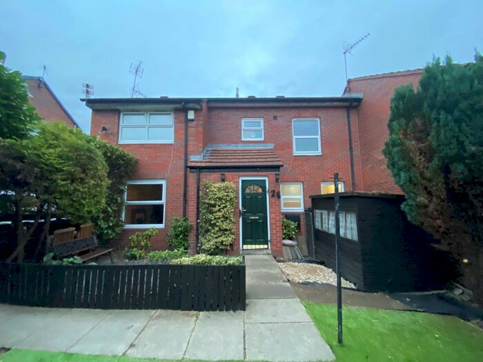 2 Bedroom House To Rent In Eltham Gardens, Leeds, LS6