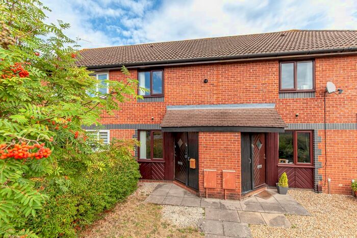 2 Bedroom Terraced House To Rent In Gibson Close, Abingdon, OX14